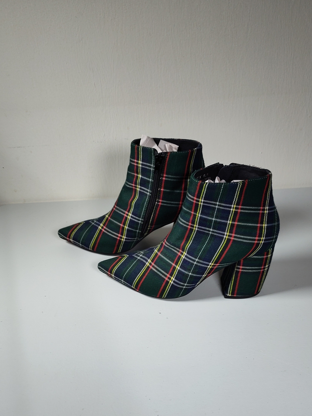 Jeffrey Campbell Final plaid tartan pointed toe heeled ankle boots 6.5